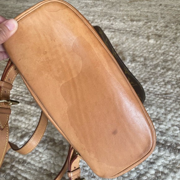 Louis Vuitton Monogram Montsouris MM backpack - Picture 6 of 14